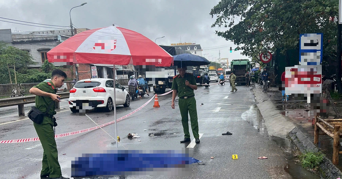 Ô tô thu gom rác va chạm xe máy, một người tử vong