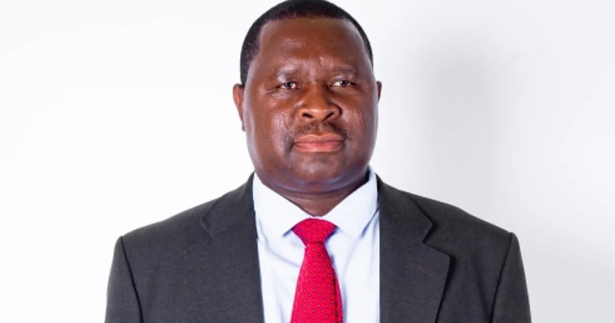 Ông Adolf Hitler bỏ tên đệm Hitler sau khi tái đắc cử