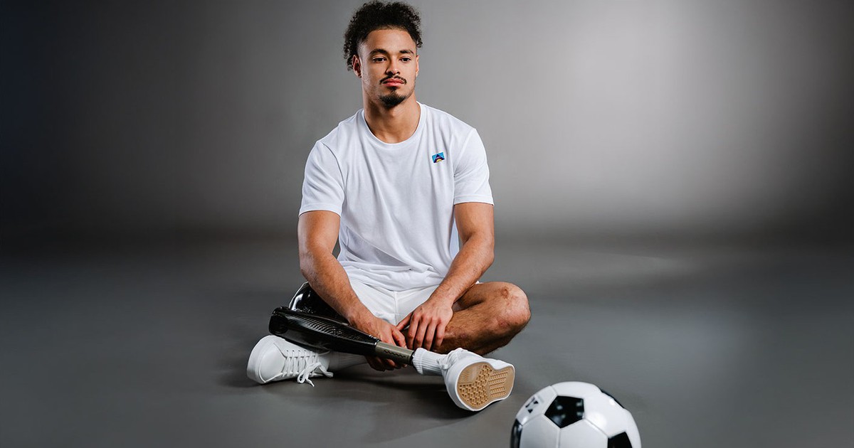 Cầu thủ Pháp cắt bỏ chân vì mắc não mô cầu: Bệnh rình rập người trẻ khỏe