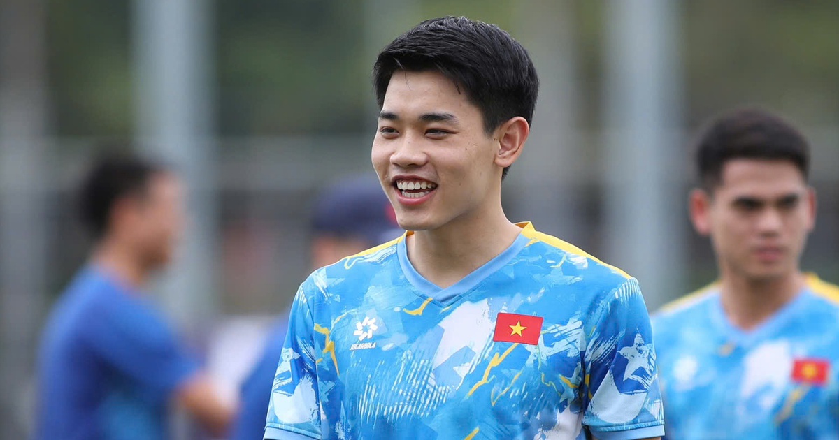 Hai sắc thái đối lập ở U.23 Việt Nam, thủ môn 1,91 m phô diễn kỹ năng đẳng cấp