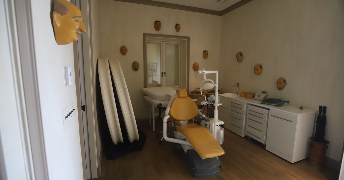 H&eacute; lộ h&igrave;nh ảnh tr&ecirc;n 'đảo ấu d&acirc;m' của tội phạm tỉ ph&uacute; Jeffrey Epstein