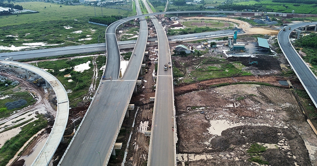 Tin tức đặc biệt tr&ecirc;n b&aacute;o in Thanh Ni&ecirc;n 5.12.2025