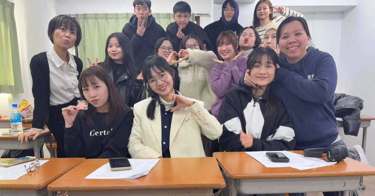 Thanh Ni&ecirc;n v&agrave; t&ocirc;i: B&aacute;o Thanh Ni&ecirc;n - h&agrave;nh trang theo t&ocirc;i tới Nhật Bản