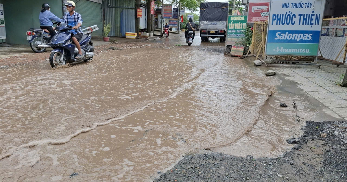 Đường xuống cấp nặng