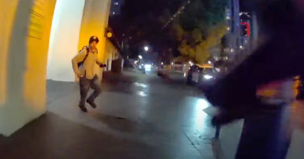 San Diego trả 30 triệu USD cho gia đ&igrave;nh c&oacute; con bị cảnh s&aacute;t bắn chết