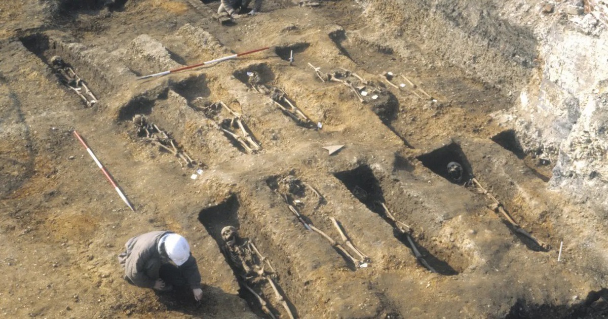 N&uacute;i lửa phun tr&agrave;o l&agrave; khởi nguồn cho C&aacute;i chết Đen ở ch&acirc;u &Acirc;u?