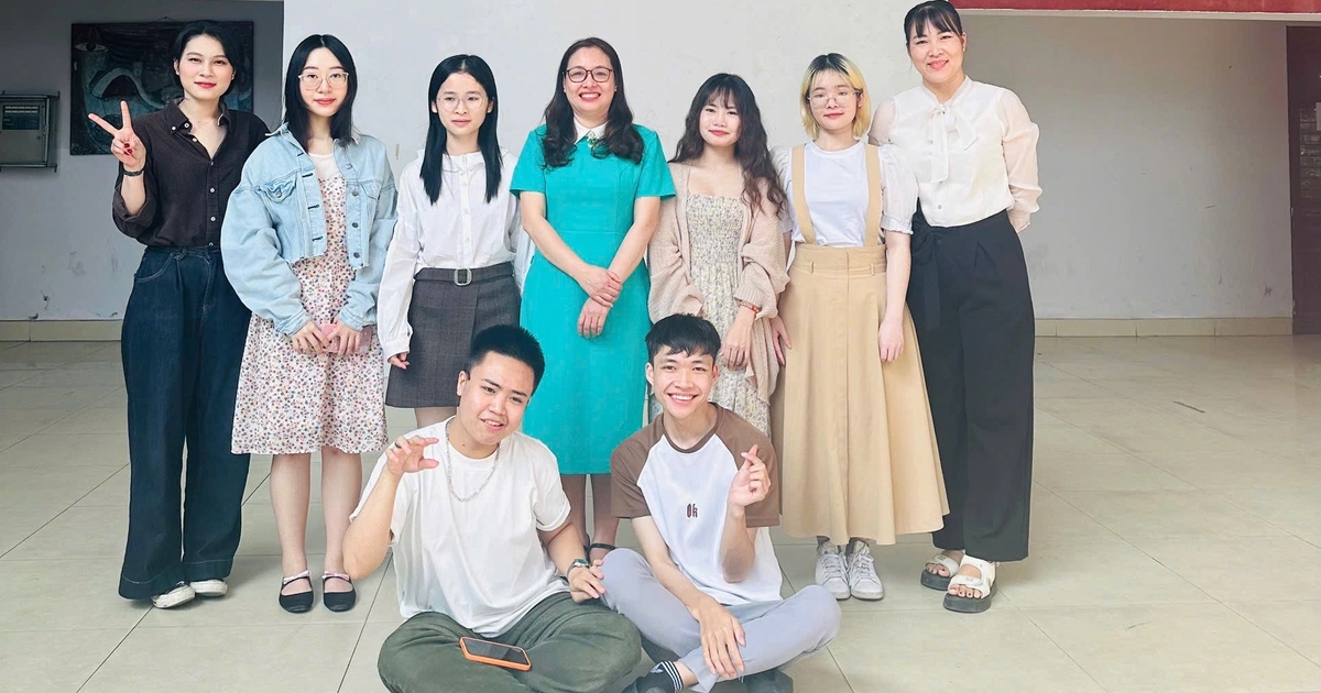 Thanh Ni&ecirc;n v&agrave; t&ocirc;i: B&aacute;o Thanh Ni&ecirc;n 't&aacute;i sinh' cuộc đời t&ocirc;i