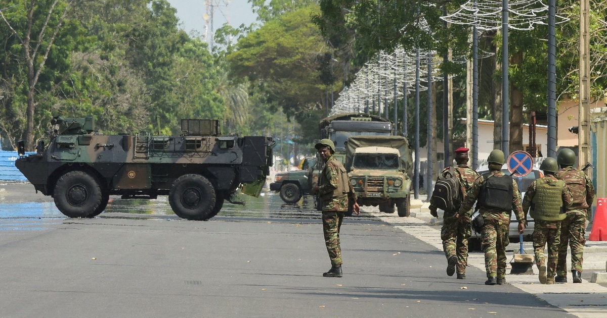Tổng thống Benin tuyên bố dập tắt đảo chính, có máy bay Nigeria hỗ trợ