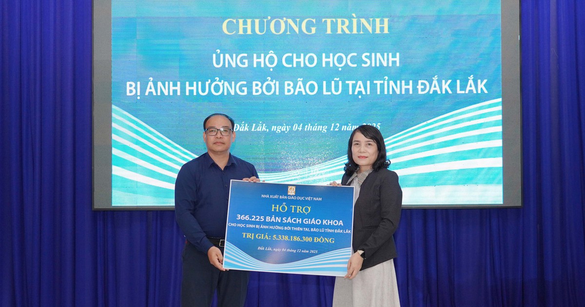 NXB Giáo dục Việt Nam tiếp tục tặng gần 1 triệu bản SGK cho vùng lũ