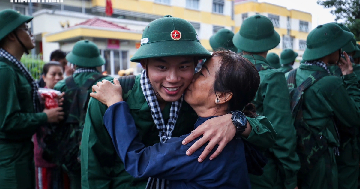 Nghĩa vụ qu&acirc;n sự 2025: Gần 5.000 thanh ni&ecirc;n TP.HCM nhập ngũ