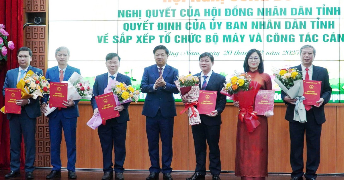 B&iacute; thư Quảng Nam đề nghị c&aacute;c t&acirc;n gi&aacute;m đốc sở &lsquo;nỗ lực gấp đ&ocirc;i, gấp ba&rsquo;