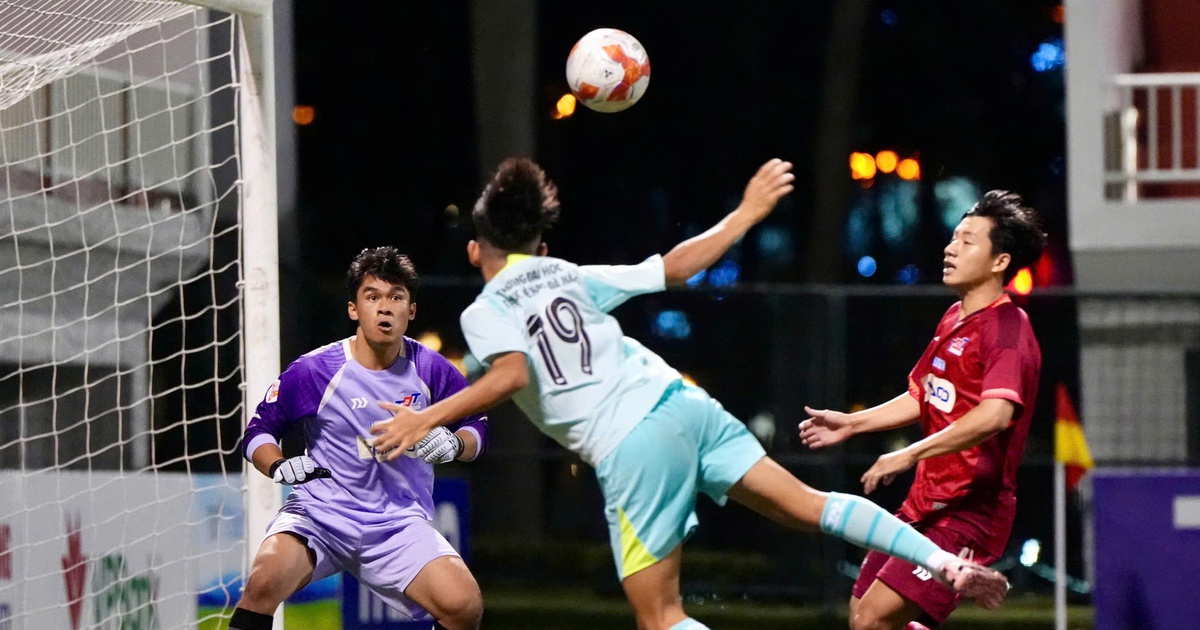 Trận đấu nghẹt thở và thú vị: Thành bại tại tình huống cố định