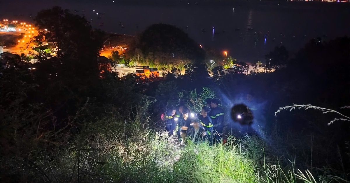 Giải cứu 2 du khách đi lạc trên núi Cô Tiên ở Nha Trang