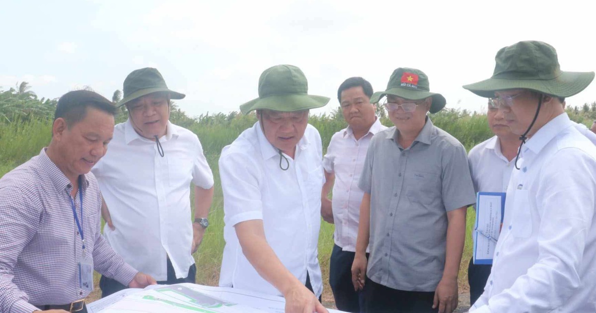 Bí thư Tỉnh ủy Cà Mau: Không để nhà đầu tư chờ mặt bằng