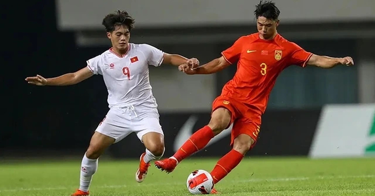 U.22 Trung Quốc 0-1 U.22 Việt Nam: Quốc Việt sút chéo góc mở tỷ số