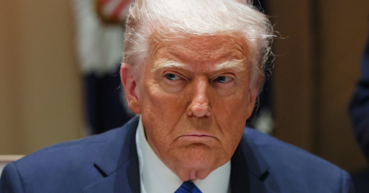 Ông Trump bảo vệ cố vấn vụ thêm nhầm nhà báo vào nhóm chat mật