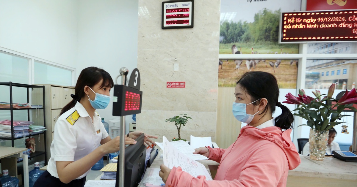 Cha mẹ nuôi có được tính là người phụ thuộc để giảm trừ gia cảnh?