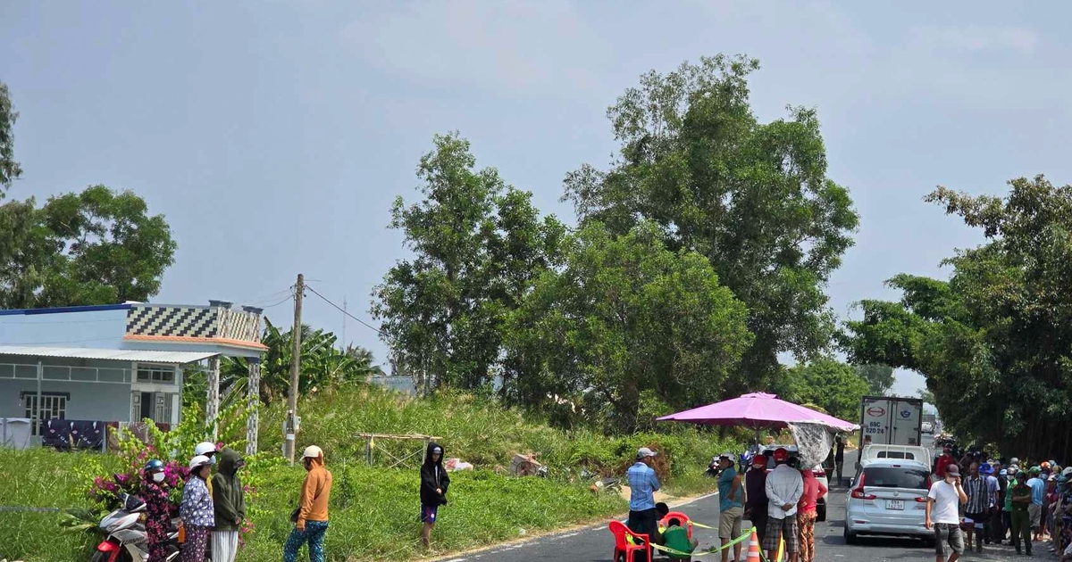Cà Mau: Ô tô va chạm xe máy, 1 người tử vong tại chỗ