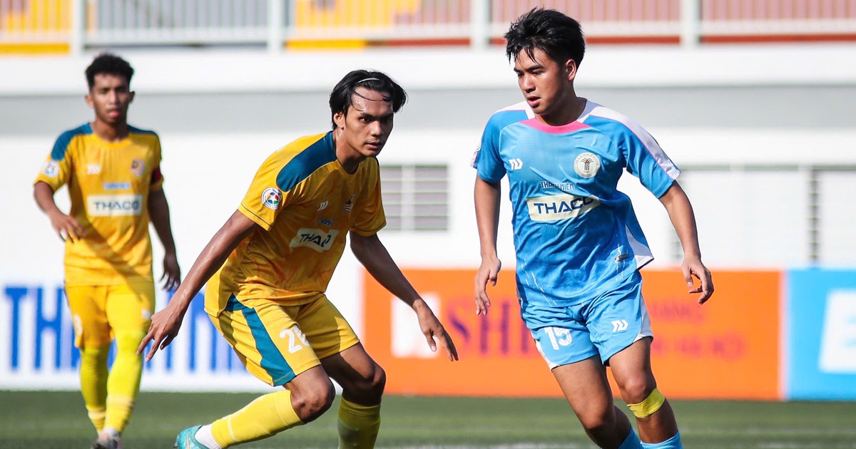 Nhà vô địch bóng đá sinh viên Việt Nam muốn đôi công với đội mạnh của Campuchia