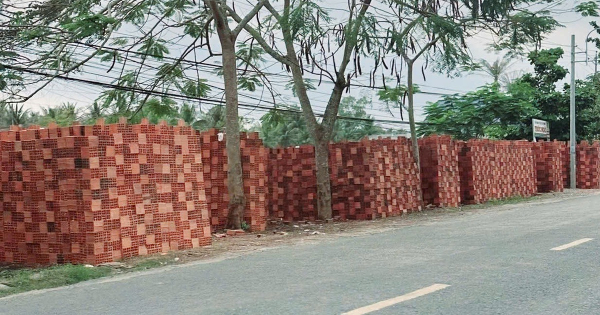Bến Tre: Người dân bức xúc vì cơ sở kinh doanh vật liệu xây dựng '3 không'