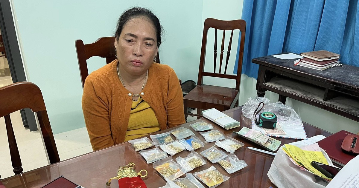 Tạm giữ người phụ nữ chuyên cầm cố vàng giả chiếm đoạt tài sản