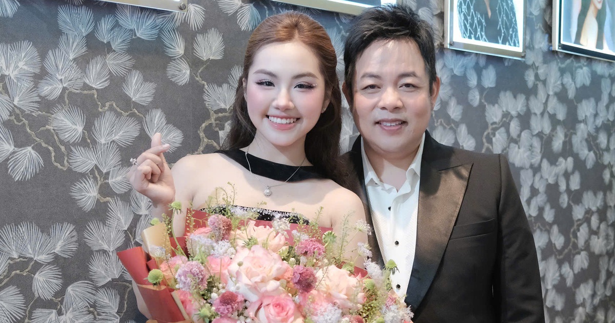 Khánh An khiến Quang Lê 'thót tim' vì gặp sự cố trước thềm minishow
