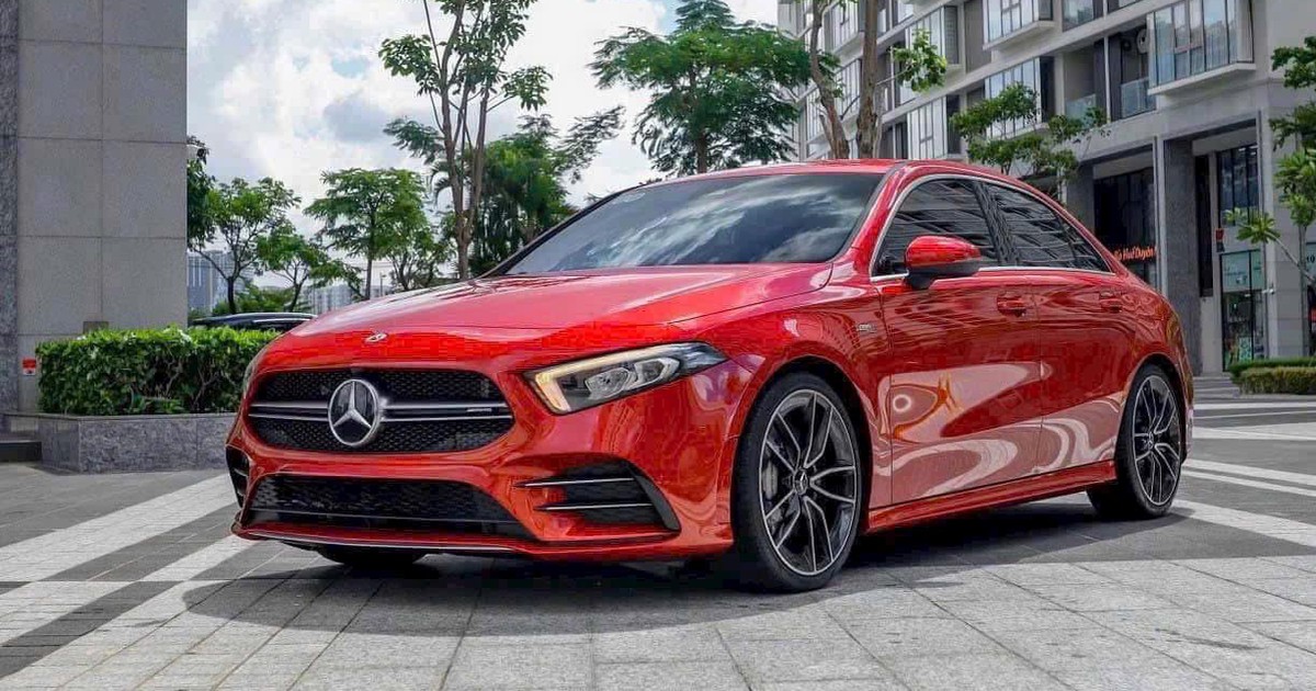Xe sang Mercedes-AMG A35 'xả hàng', giảm giá gần 800 triệu đồng