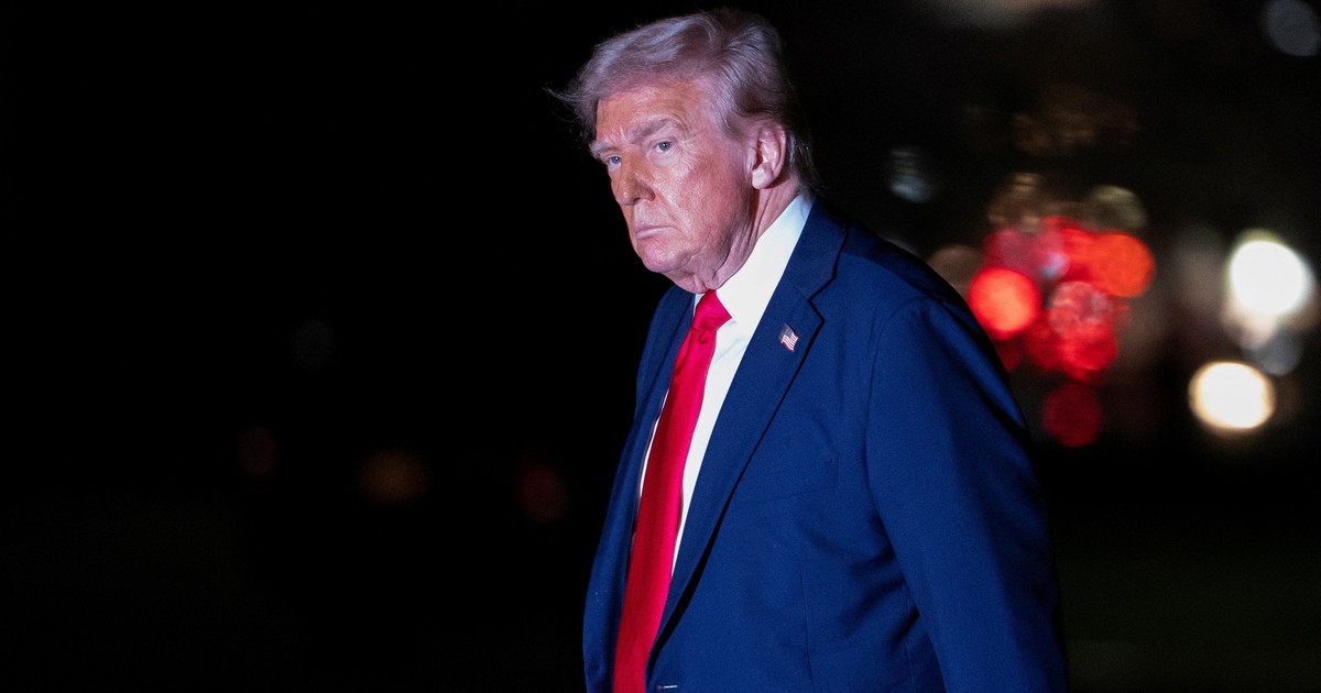 Ông Trump đe dọa ném bom, đánh thuế Iran nếu không đạt thỏa thuận hạt nhân