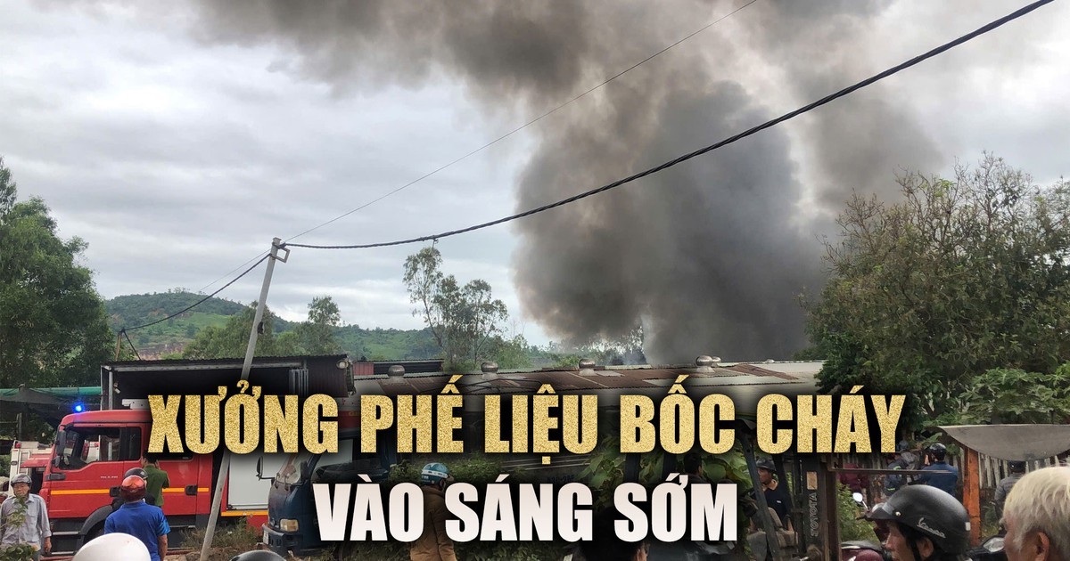 Xưởng phế liệu ở Đà Nẵng bốc cháy dữ dội, ngọn khói cao ngút trời