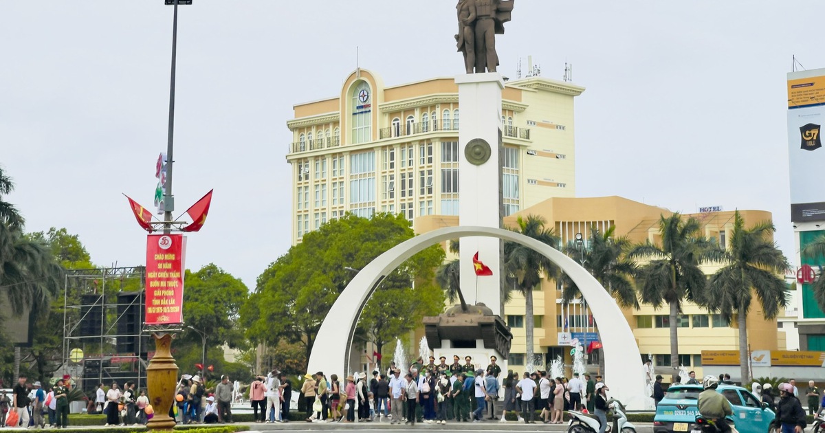 Hàng ngàn người về Buôn Ma Thuột dự lễ hội cà phê