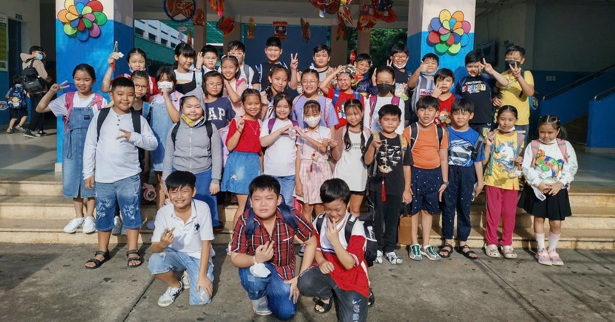 Trường có thứ sáu hạnh phúc, trang phục tự do, ăn trưa 'không cơm'