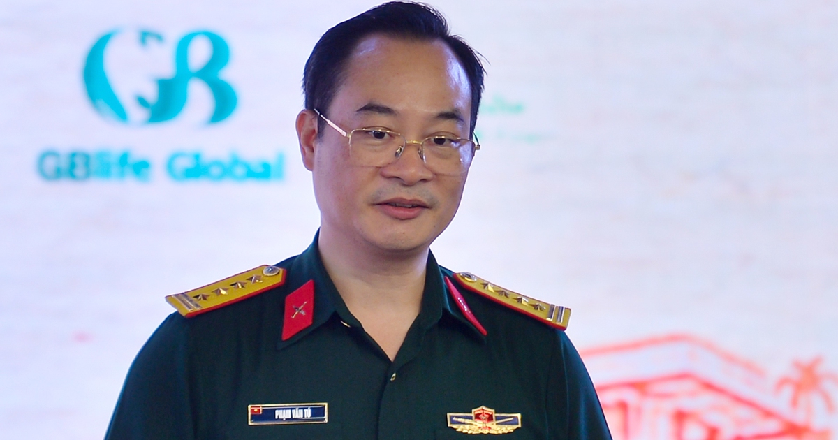 Đưa 2 xe tăng T54 vào sân Mỹ Đình phục vụ chương trình nghệ thuật quốc gia