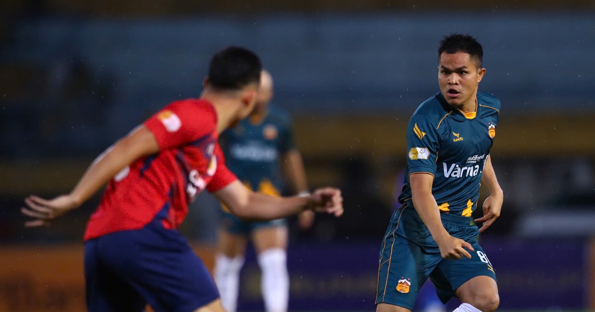 Bảng xếp hạng V-League: HAGL chưa yên tâm trụ hạng, cuộc đua nhóm cuối rất khốc liệt