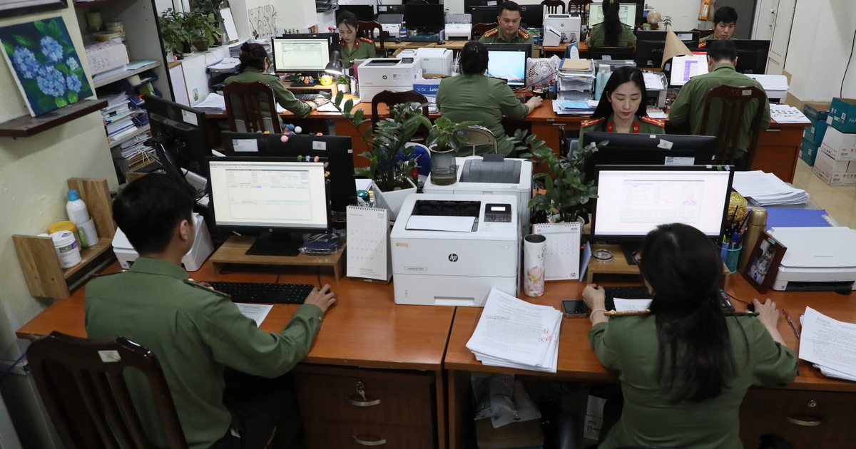 Nơi sáng đèn cả ngày lẫn đêm để xây dựng kho tàng dữ liệu số