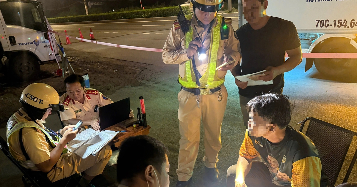 CSGT TP.HCM ghi hình bắn tốc độ lúc nửa đêm: Nhiều tài xế ngỡ ngàng