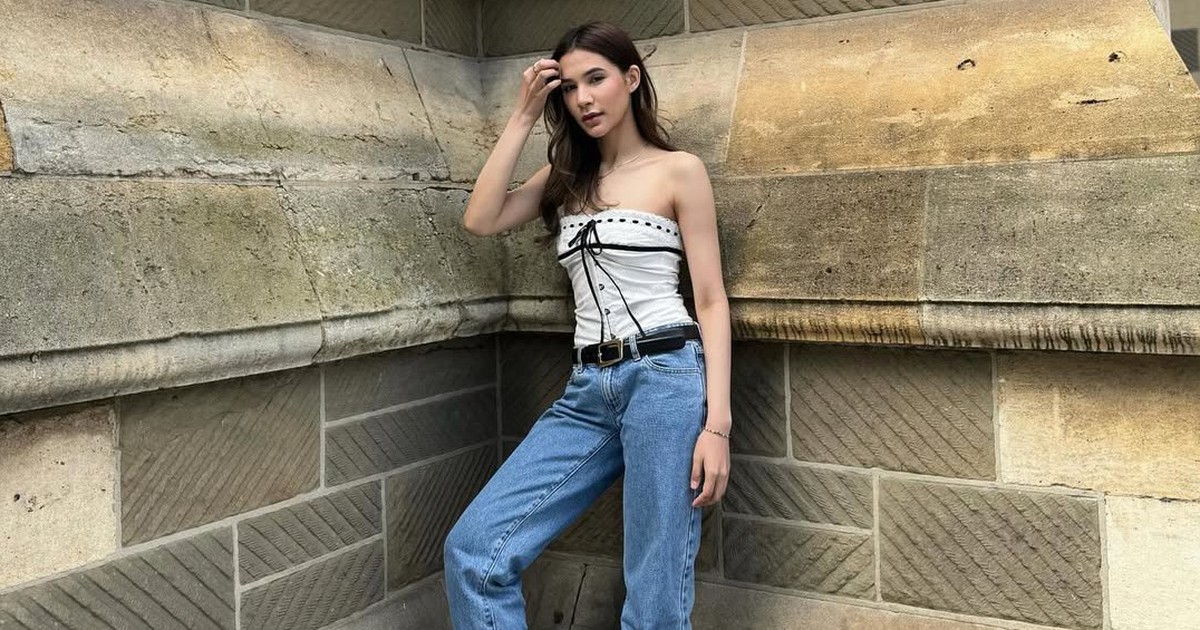 Quần jeans ống côn đang trở lại theo phong cách sang trọng