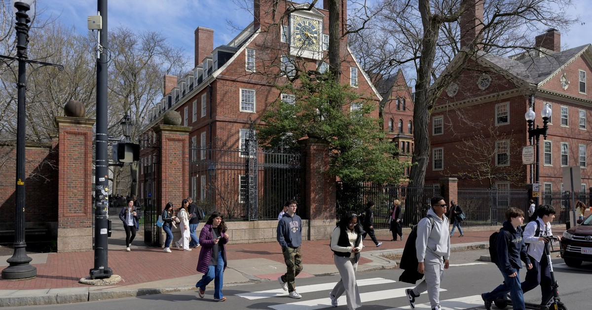 Harvard nắm ngân quỹ khổng lồ, có đáng lo nếu ông Trump cắt tài trợ?