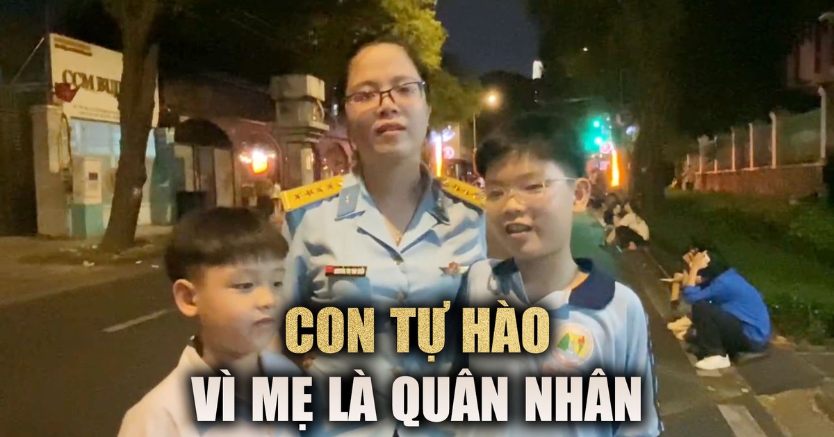 Hai con trai của nữ quân nhân: Con rất tự hào về mẹ