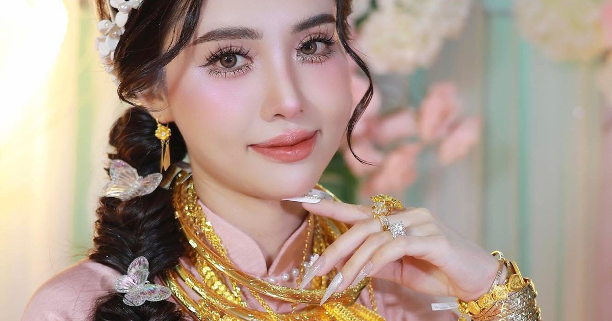 Vàng hơn 100 triệu: Cô dâu đeo hơn 20 cây vàng ngày cưới, dân mạng 'xin vía' may mắn