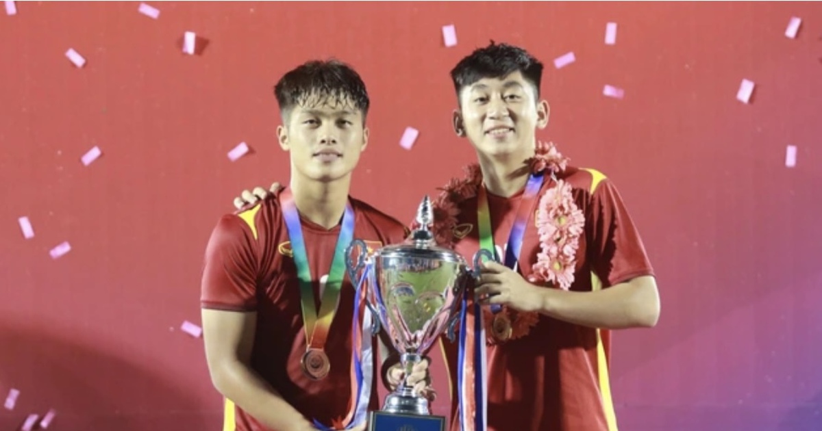 Hàng thủ U.22 Việt Nam: Toàn 'đá tảng' tiềm năng, chờ thầy Kim mài giũa