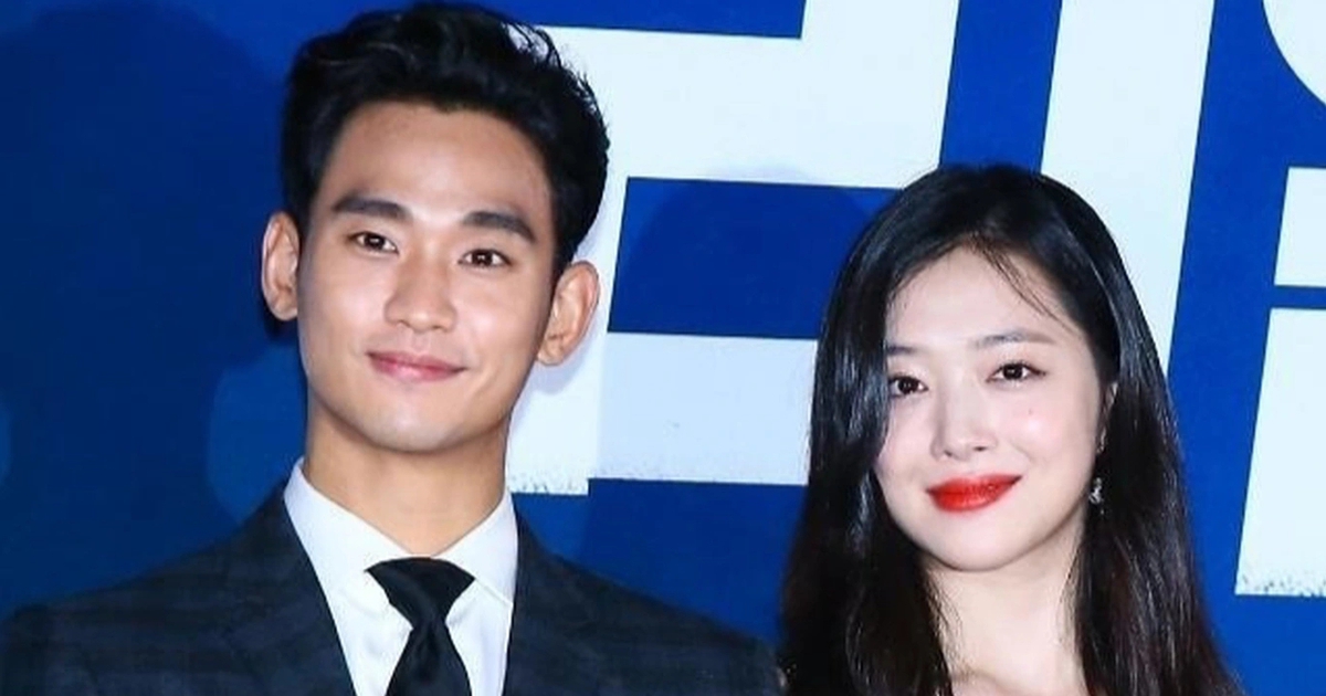 Kim Soo Hyun đáp trả nghi vấn ép Sulli đóng cảnh nóng