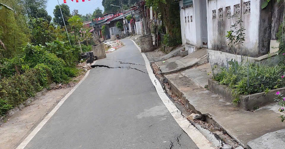 Sạt lở nghiêm trọng ở Lào Cai, khẩn cấp di dời 31 hộ dân