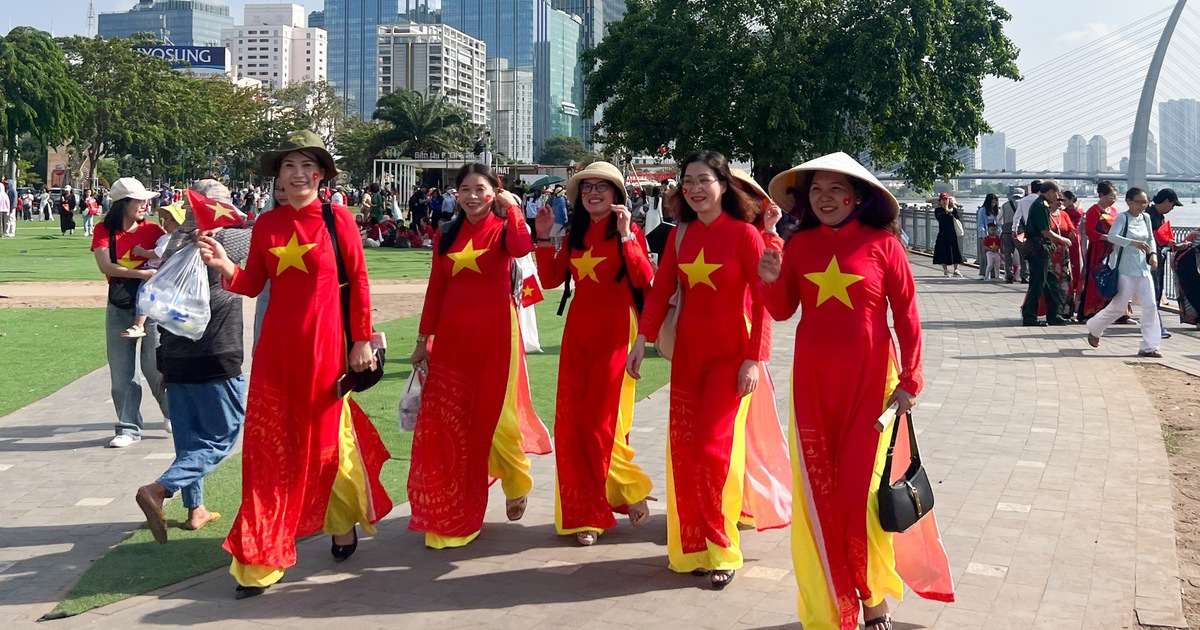 Nghỉ lễ 30.4 - 1.5: Khách sạn trung tâm 'cháy' phòng, khách đến TP.HCM ở đâu?