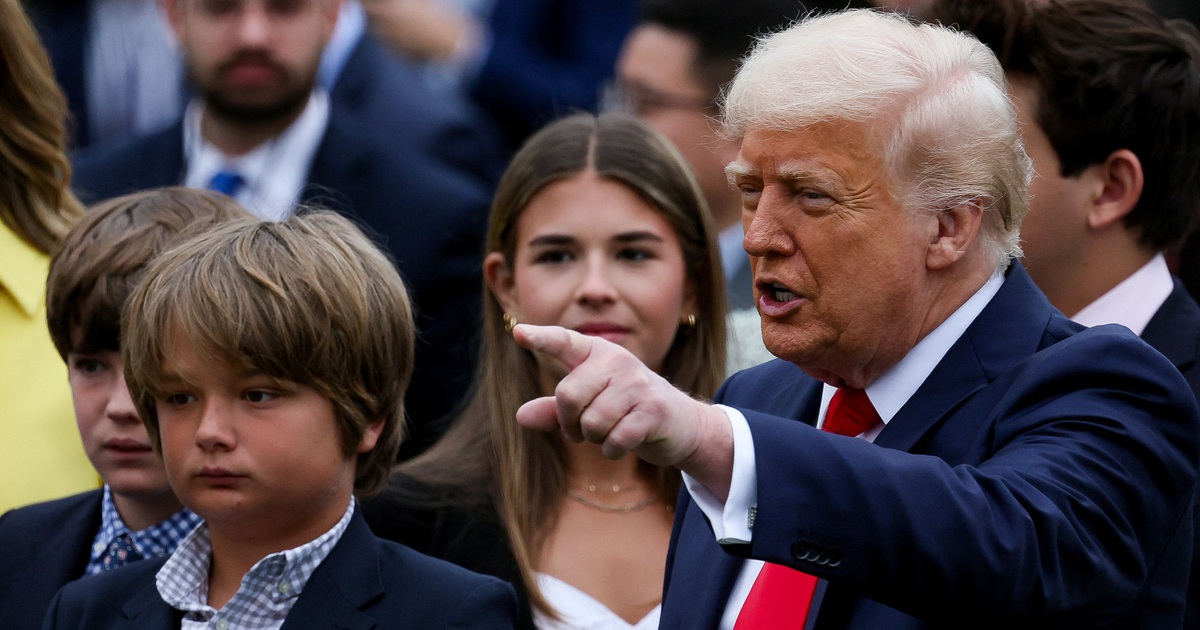 Tỷ lệ ủng hộ ông Trump xuống mức thấp nhất kể từ khi trở lại Nhà Trắng