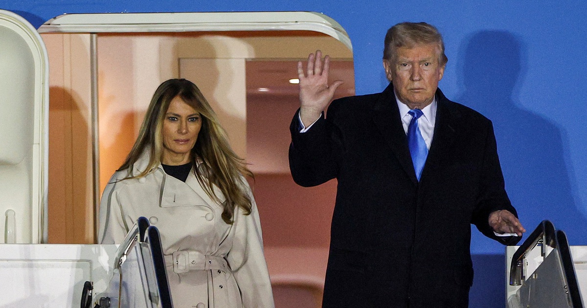 Không có quà, ông Trump vẫn muốn mừng sinh nhật phu nhân thật lãng mạn