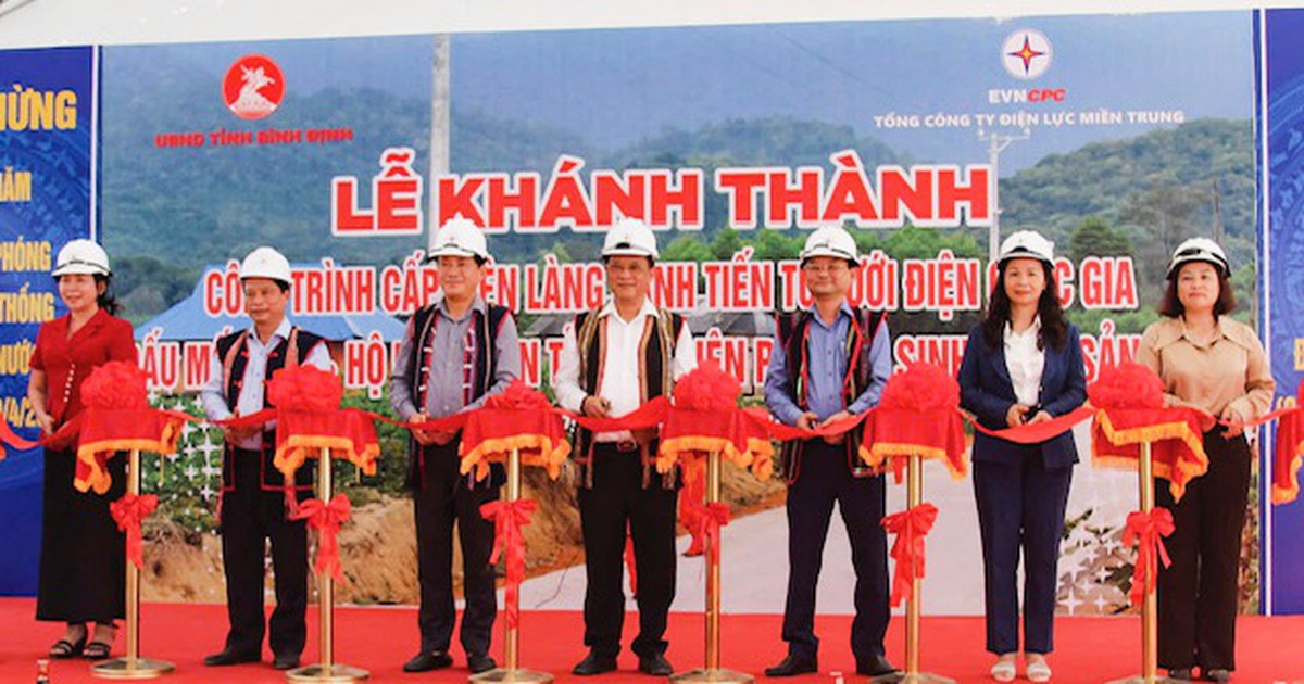 Bình Định: Khánh thành dự án cấp điện làng Canh Tiến