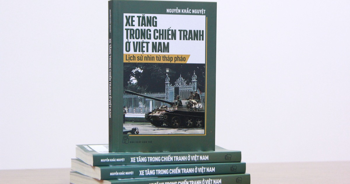 Lịch sử nhìn từ tháp pháo