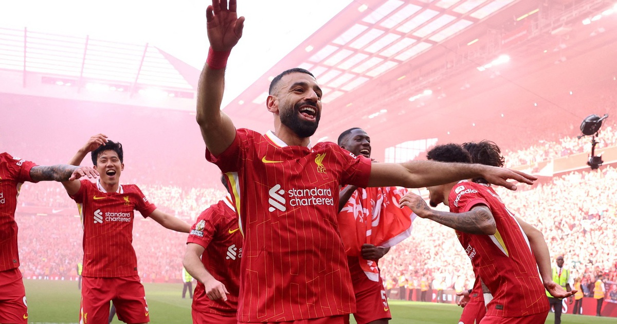 Tại sao Liverpool chưa thể nâng cúp vô địch dù đã chính thức lên ngôi Ngoại hạng Anh?