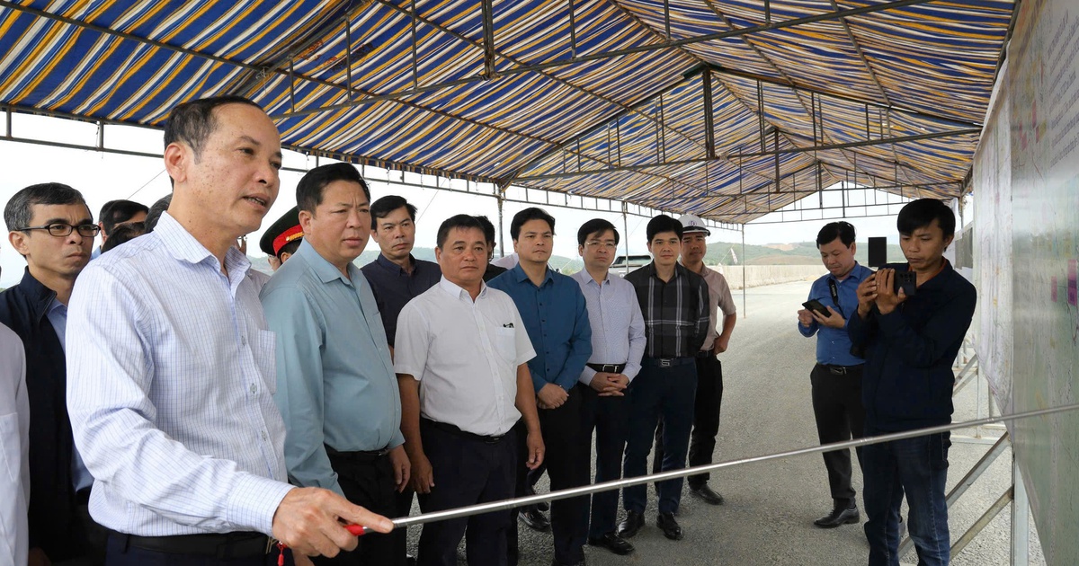 Bộ trưởng Bộ Xây dựng kiểm tra tiến độ cao tốc Khánh Hòa - Buôn Ma Thuột