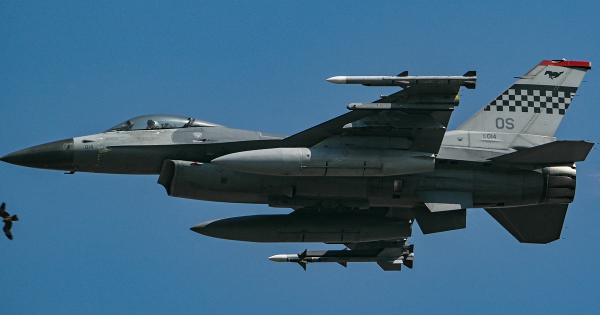 Trung Quốc nói gì khi Mỹ tính bán 20 chiếc F-16 cho Philippines?